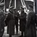 0002 Zusammentreffen deutscher und sowjetischer Soldaten in Lesko am San in 1939